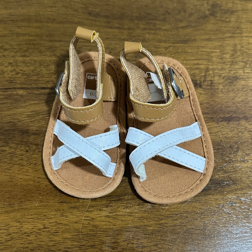 Carter's Velcro Side Brown and White Kids Sandals size 0-3 months